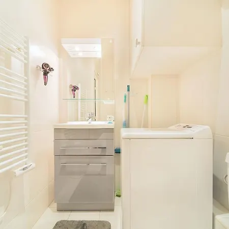 Marais Apartment *